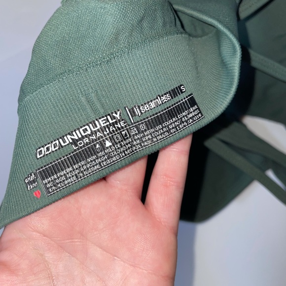 Green High Neck Cut Out Strapy Sports Bra - Picture 5 of 10